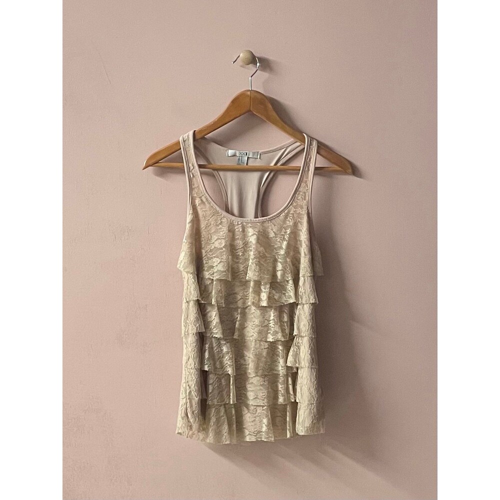 Forever 21 2000’s Beige Lacey Tiered Tank Top Size M